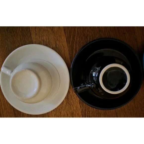 Fiesta Cups & Sanucers - Set Of 4 Excellent Condition. Post 1986 Colors - Picture 5 of 6